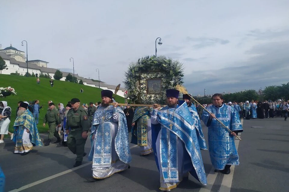 Верующие пройдут крестным ходом вокруг Кремля и по улицам Батурина, Карла Маркса и Миславского.