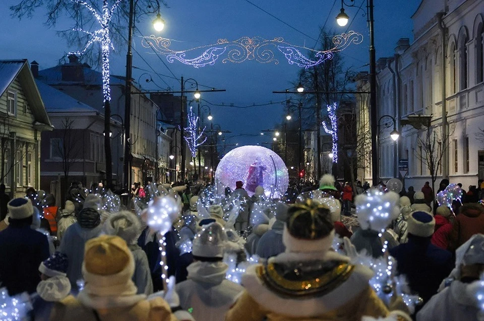 В костюмированном празднике примут участите Деды Морозы из городов туристического маршрута "Золотое кольцо России".