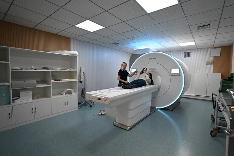 В Макеевке провели уже 1700 обследований на новом безгелиевом томографе. Фото: ТГ/Пушилин