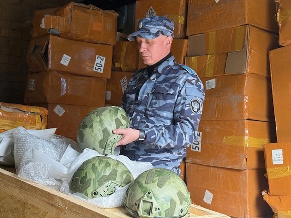 Предметы вывили мобильной группой Самарской таможни во взаимодействии с Пограничным управлением ФСБ России по Оренбуржью. Фото: Приволжское таможенное управление