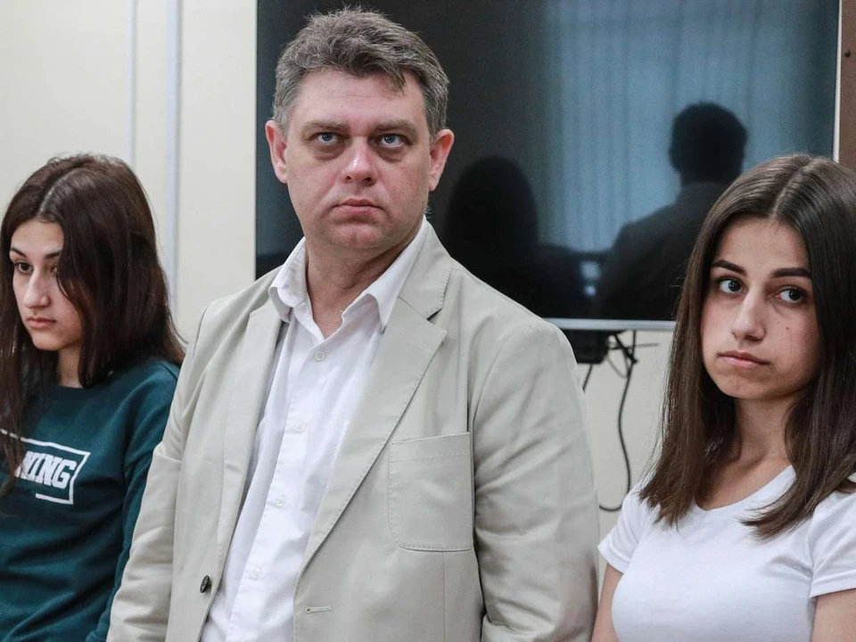 Сестры Крестина и Ангелина Хачатурян. Фото:eg.ru