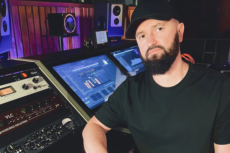 В составе голосующих членов Американской академии звукозаписи появился белорус - минский продюсер и звукорежиссер Сергей Пономарев.