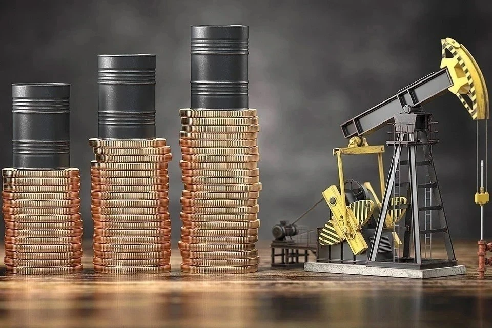 Дмитриев: санкции на нефть из России приведут к росту цен на топливо в США