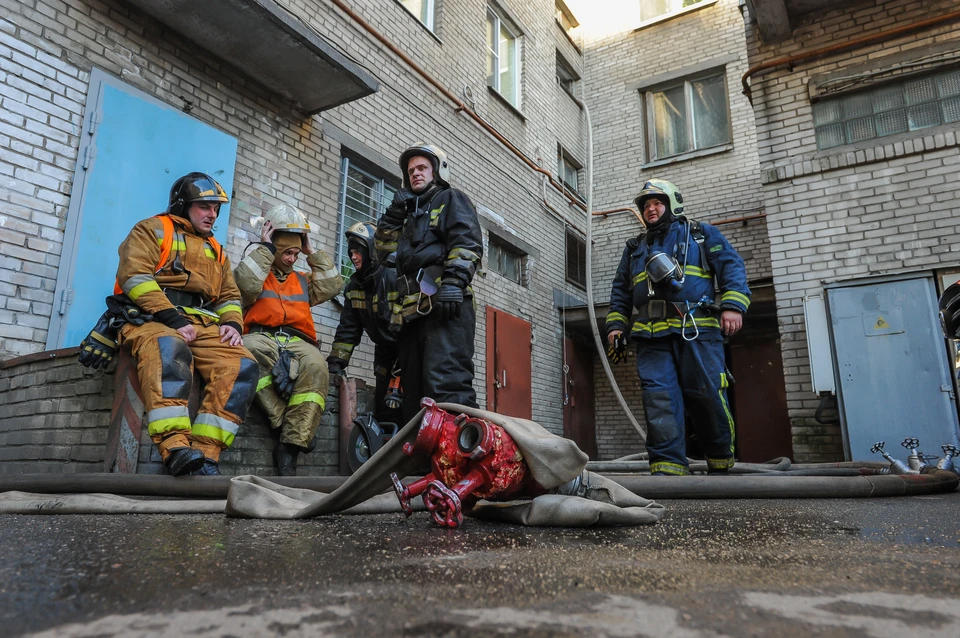 Что стало причиной возгораний, выяснят дознаватели МЧС России.