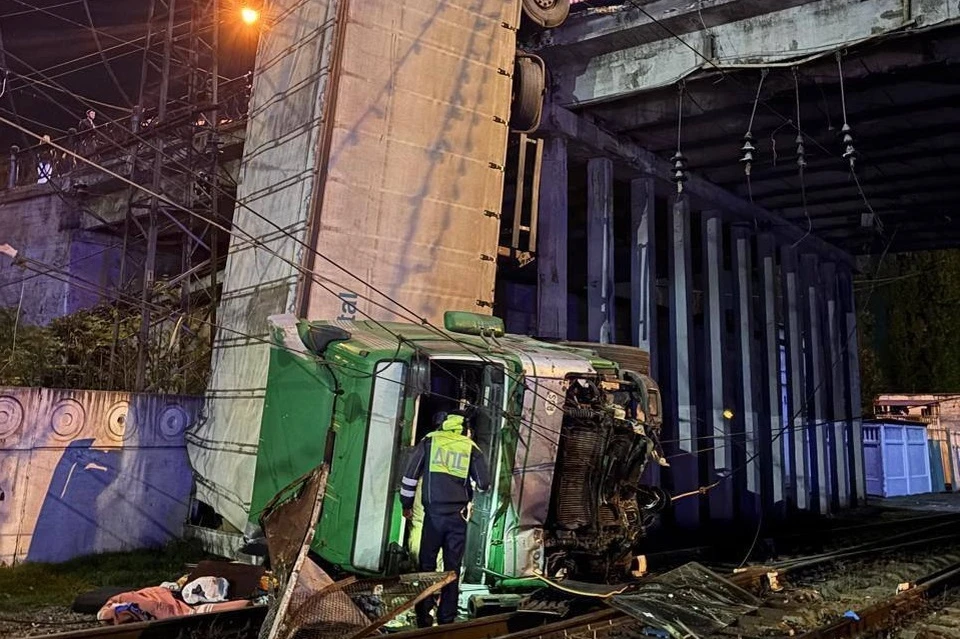 Авария произошла на улице КИМ. Фото: пресс-служба МВД по РК