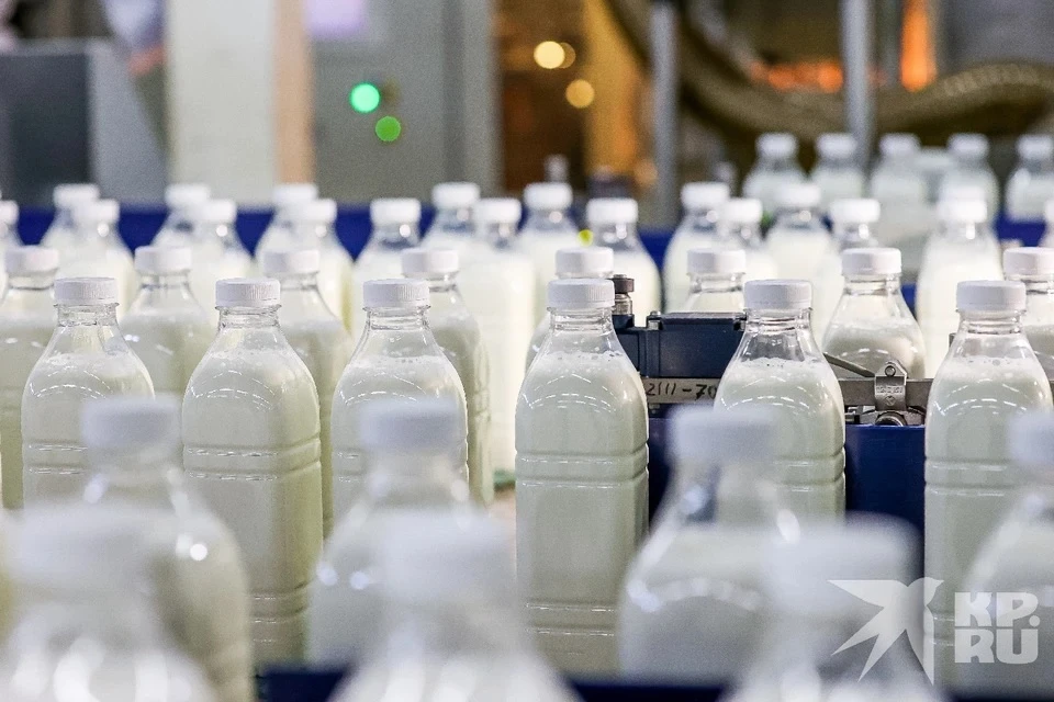 Около 450 кг фальсифицированной молочки сняли с продажи в Рязанской области.