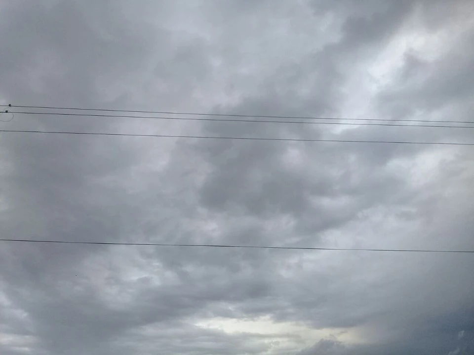 Ветер ночью южный 7-12 м/с, днем юго-западный 9-14 м/с.