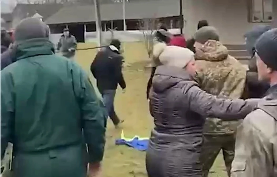 Сотрудники ТЦК гребут на фронт всех, до кого могут дотянуться, включая больных, немощных, психов и инвалидов.