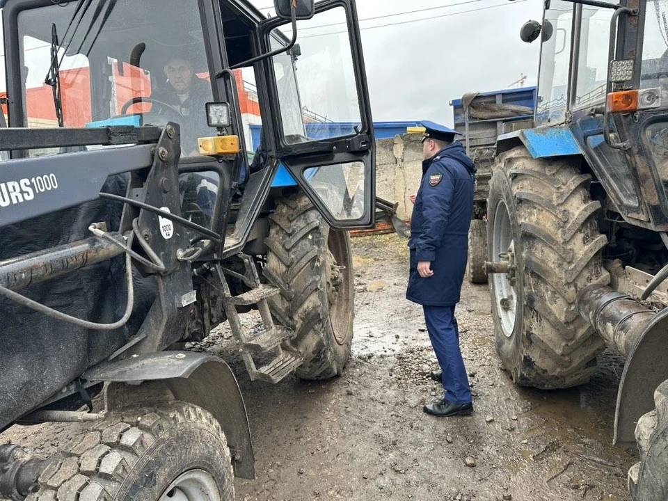 В Туле выявили неисправную спецтехнику перед началом зимнего сезона.