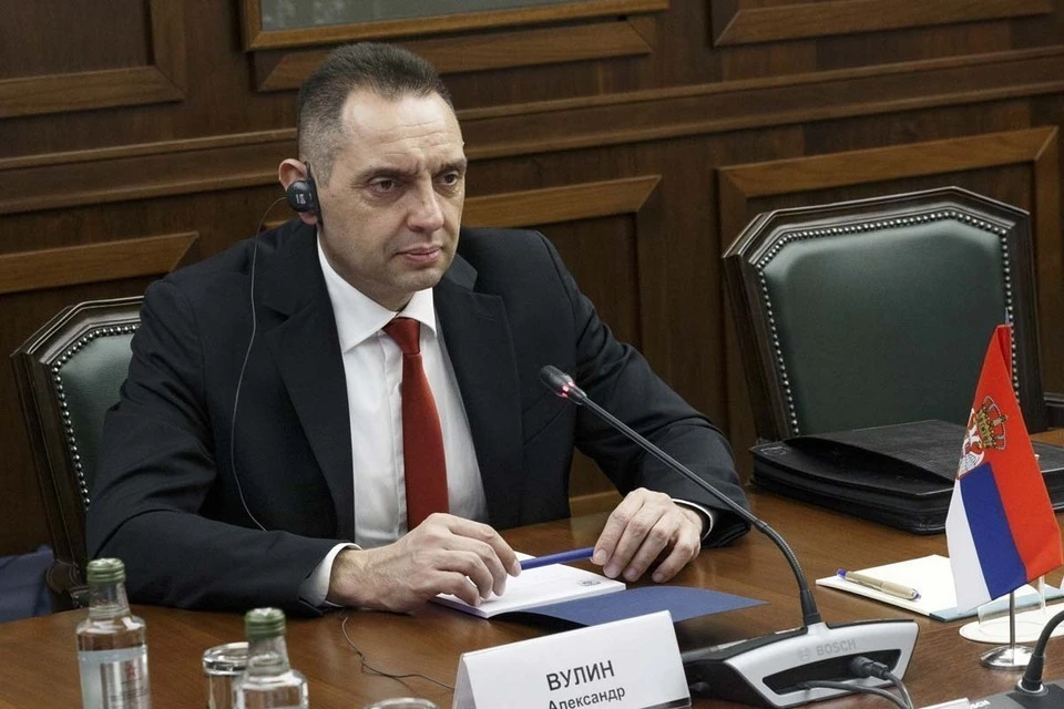 Александр Вулин заявил, что мир оказался на пороге ядерной войны