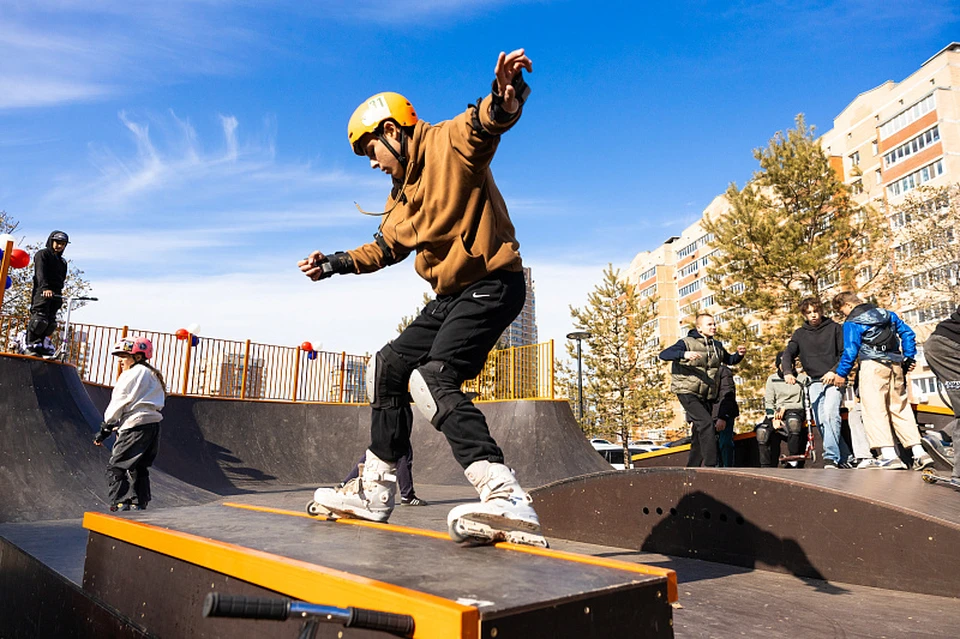 Юные спортсмены уже протестировали новинку. Фото: Евгения Кубко/vlc.ru.