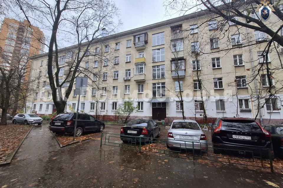 Один рабочий погиб, а второй умер при падении с пятиэтажки в Химках