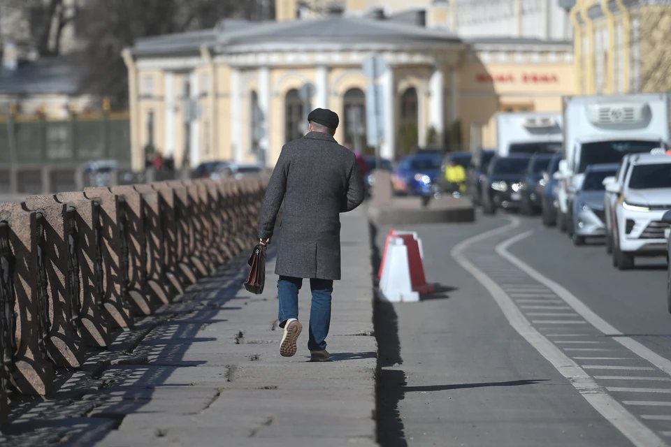 Руководитель предоставлял в налоговую инспекцию ложные сведения о своей деятельности с 39 контрагентами.