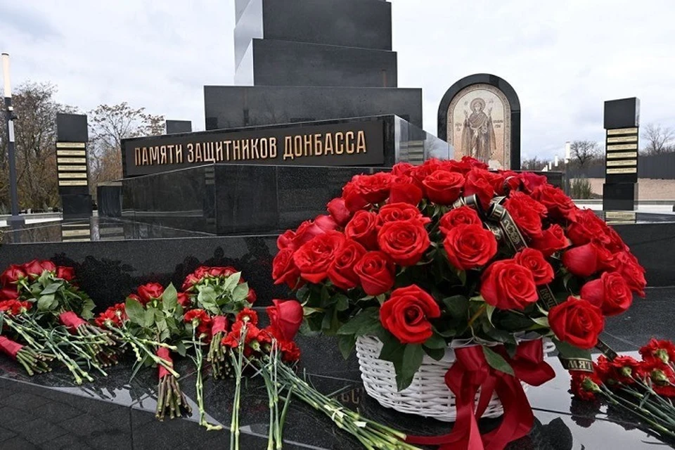 В Донецке открыли военно-мемориальный комплекс на Аллее Героев. Фото: ТГ/Пушилин