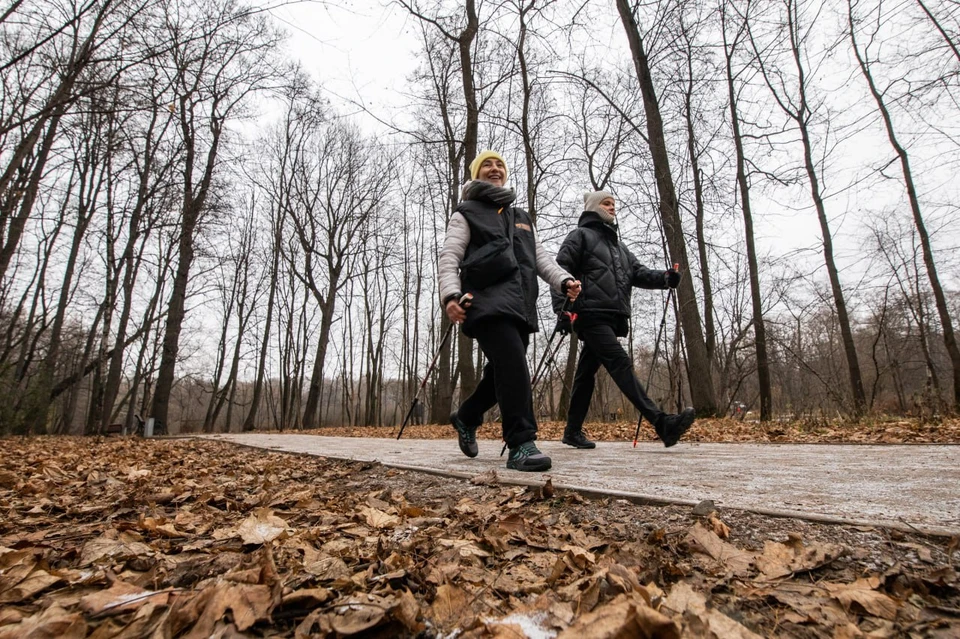 В холодную и дождливую погоду очень сложно вытащить себя из дома, но сделать это можно.