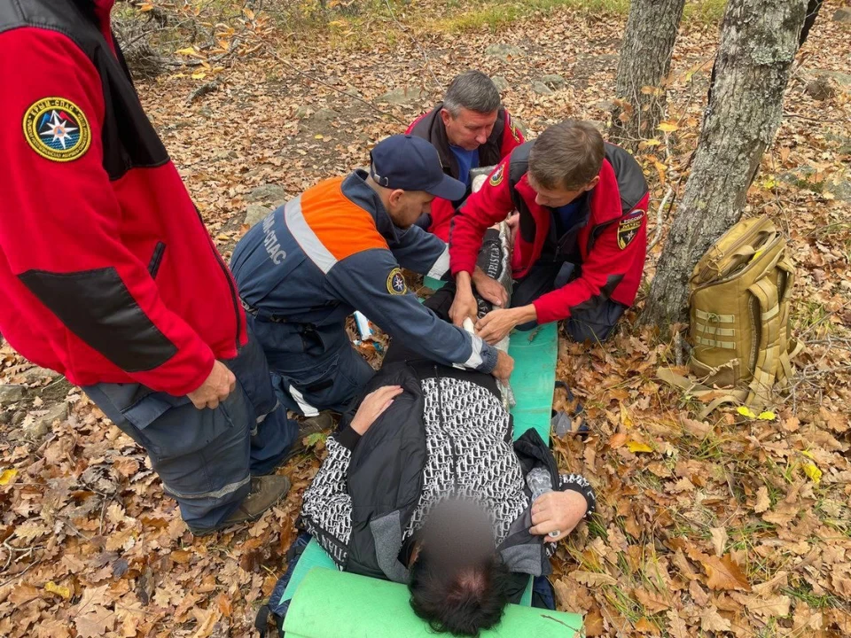 По пути на родник Ай-Йори женщина подвернула ногу. Фото: t.me/mchsrk