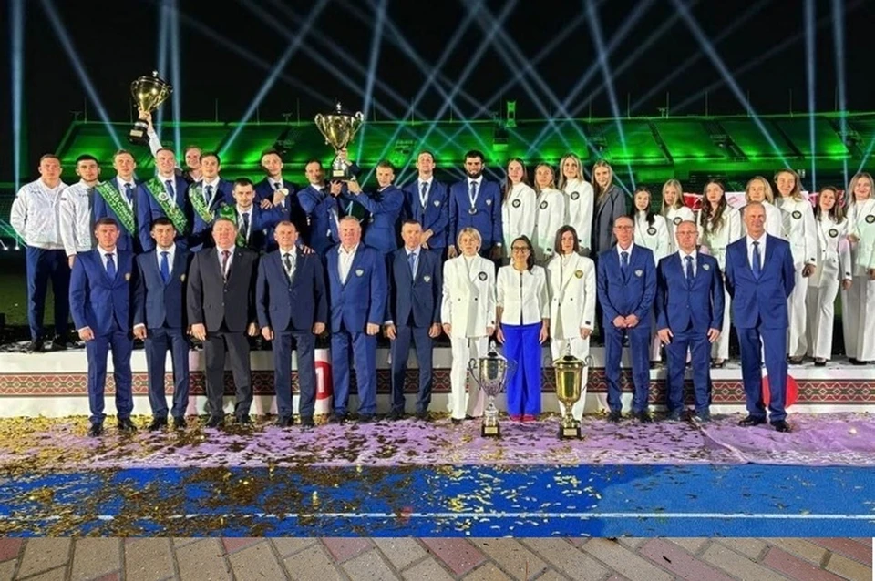 мужская сборная России завоевала золотые медали в пожарной эстафете и боевом развертывании от мотопомпы. Фото: соцсети главы города