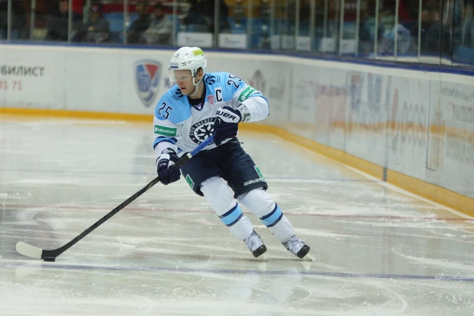 Гости открыли счет на 19-й минуте первого периода.