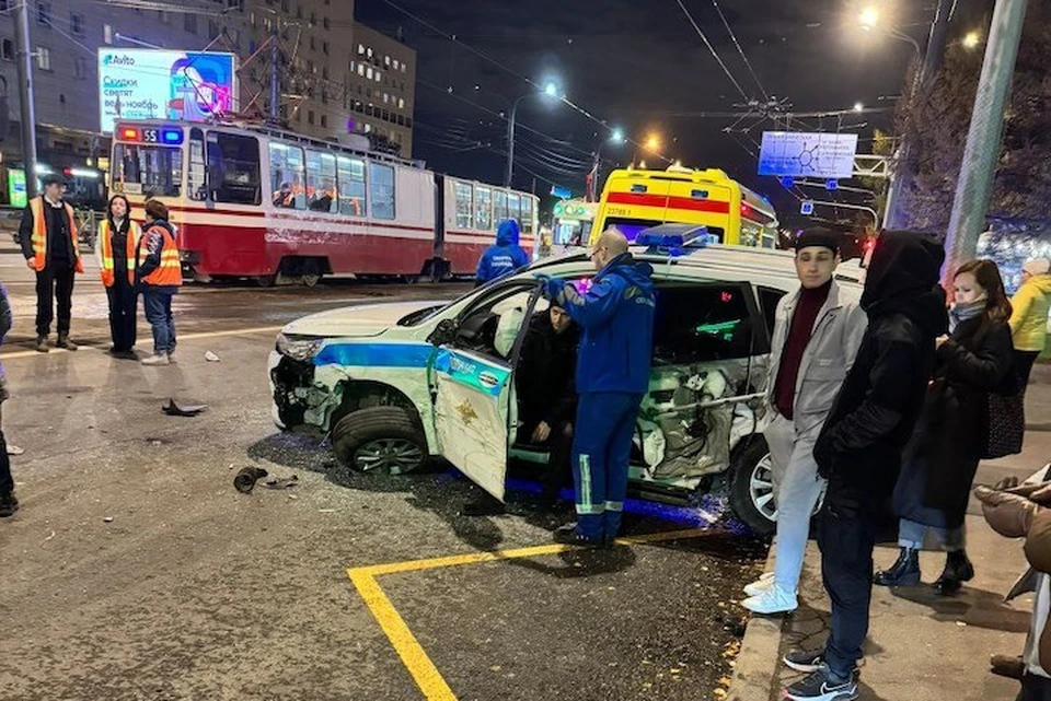 Как уточняют очевидцы, пострадали трое человек. Фото: t.me/Megapolisonline