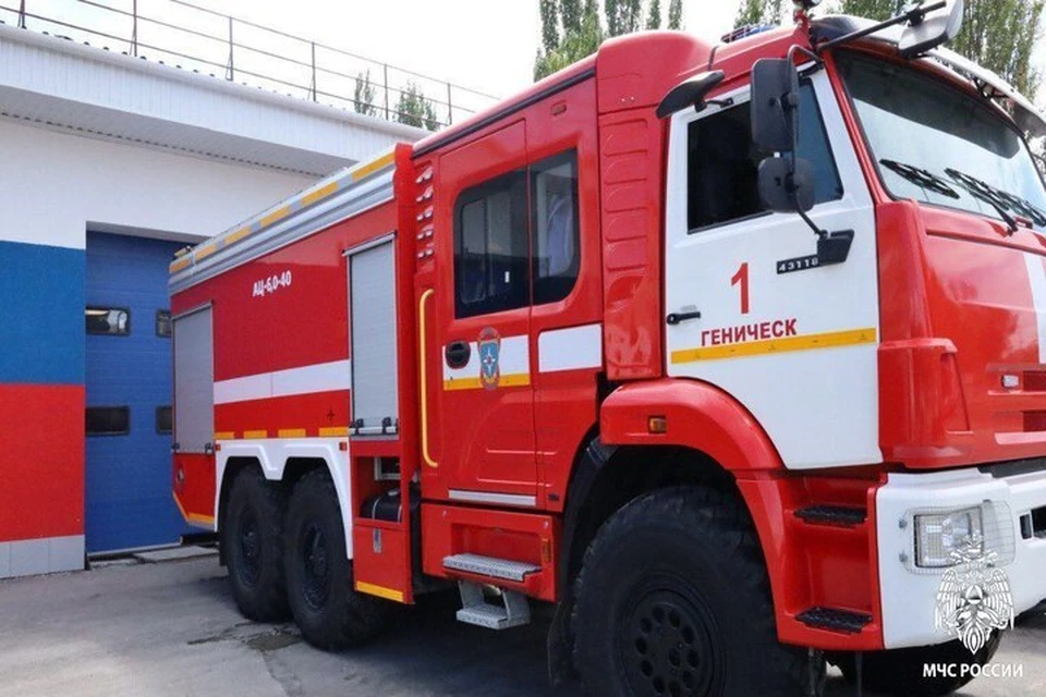 Пожарные помогали населению на автоаварии и обстреле. Фото: ГУ МЧС России по Херсонской области