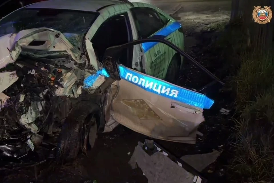 В Ярославле легковушка врезалась в автомобиль ДПС. ФОТО: Ярославская Госавтоинспекция