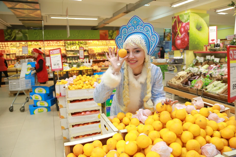 Новогодние наборы начали продавать в магазинах Новосибирска