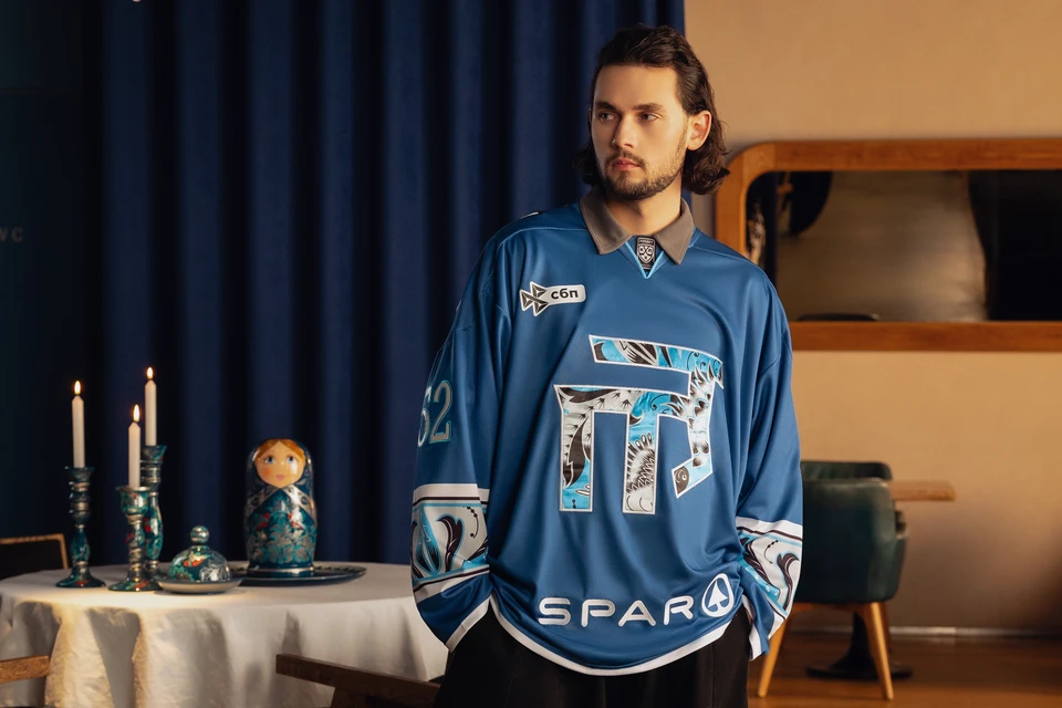 В форме ХК «Торпедо» воспроизведен орнамент из коллекции «Заря». Фото предоставлено организаторами проекта.
