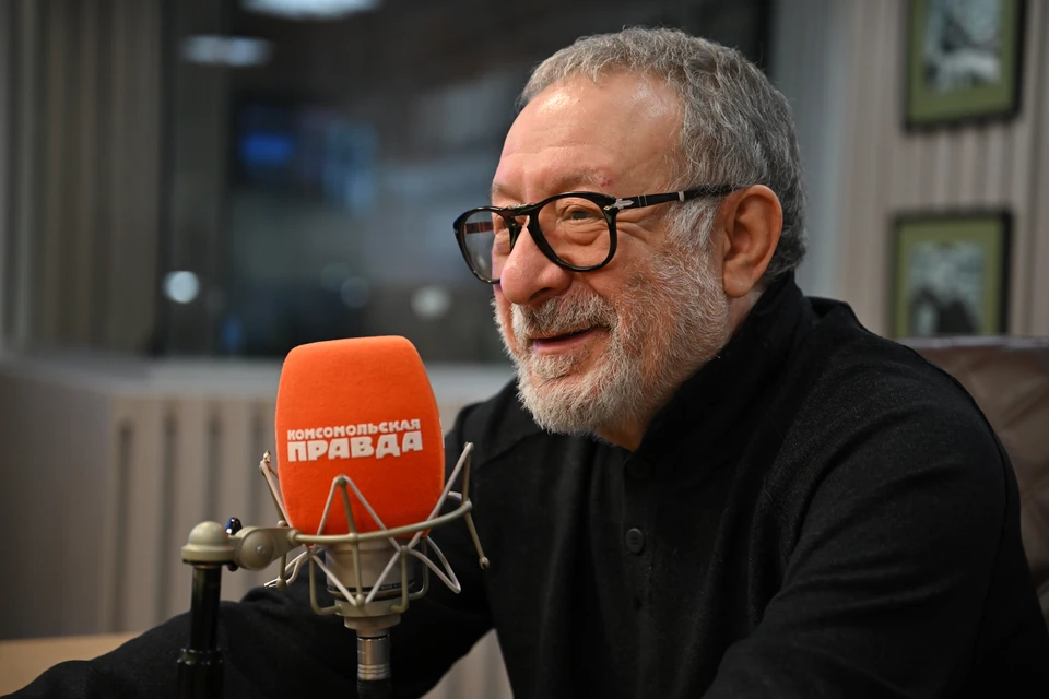 Евгений Маргулис в студии Радио "Комсомольская правда".