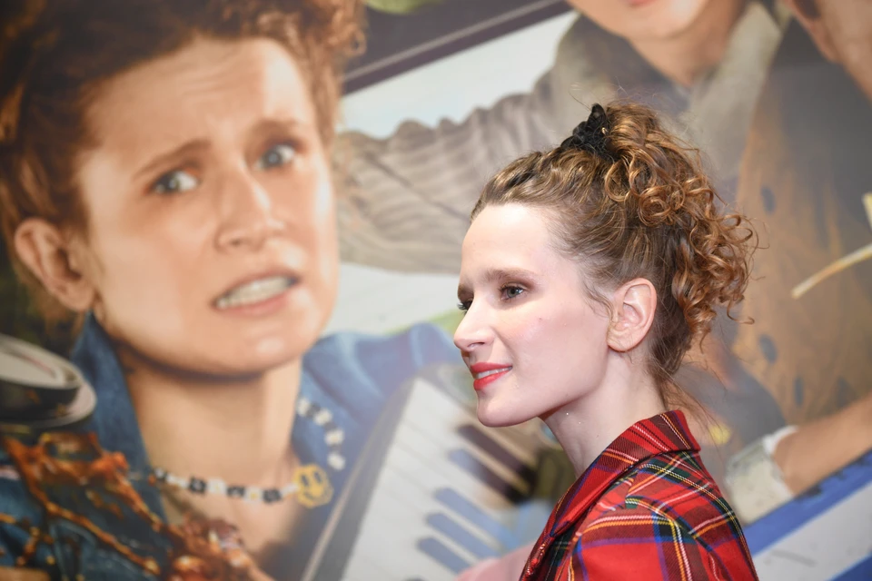 Защита Монеточки* обжаловала решение суда о заочном аресте певицы