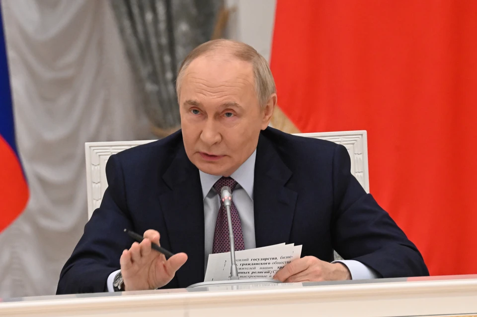 Владимир Путин назвал неквасной патриотизм альтернативой идеологии СССР