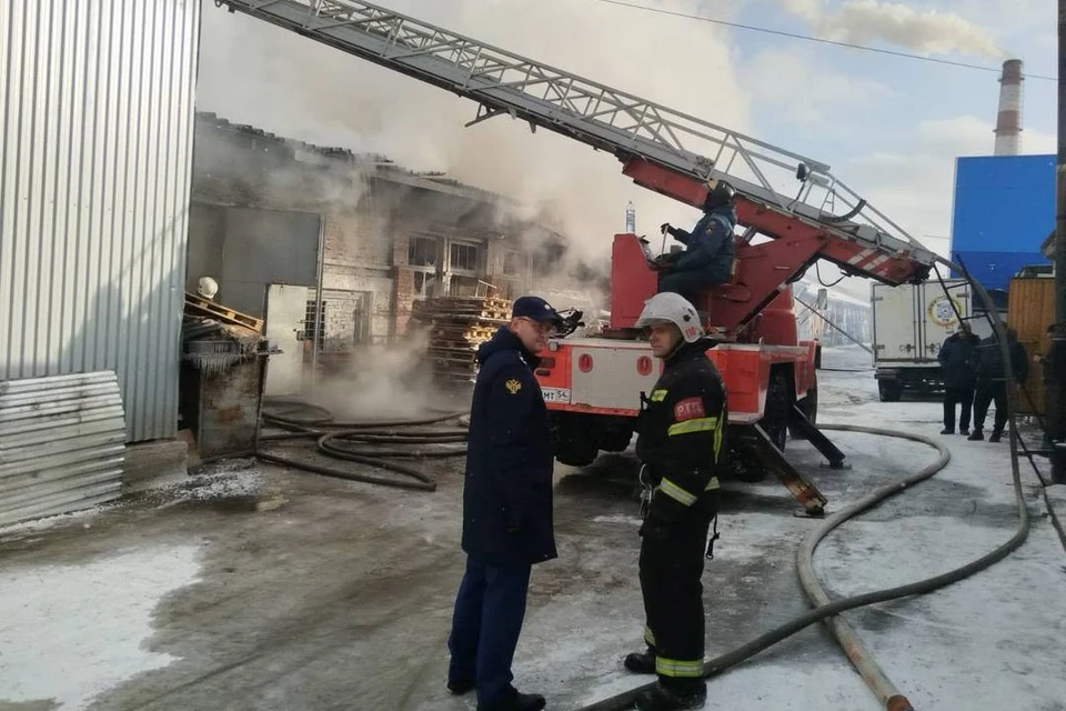 В Бердске ликвидировали открытое горение на производстве. Фото: прокуратура Новосибирской области
