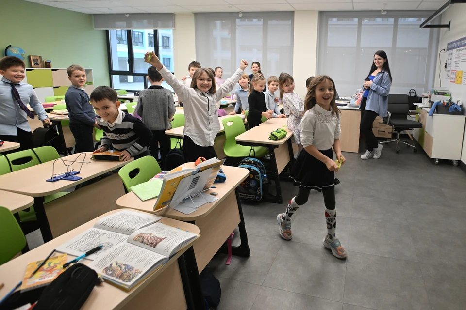 Появились светлые и просторные классы, оснащенные новейшим оборудованием, мебелью