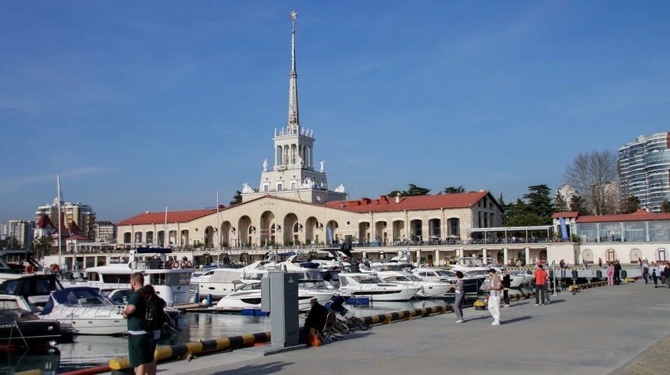 Паром Seabridge не получил разрешение на заход в порт Сочи и вернется в Трабзон Фото: Дмитрий Феоктистов/ТАСС.