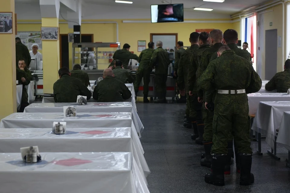 Сейчас в Ростовской области проходит набор резервистов-добровольцев для защиты критически важных объектов.