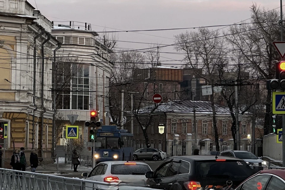 8-балльные пробки образовались в Иркутске утром 14 ноября.