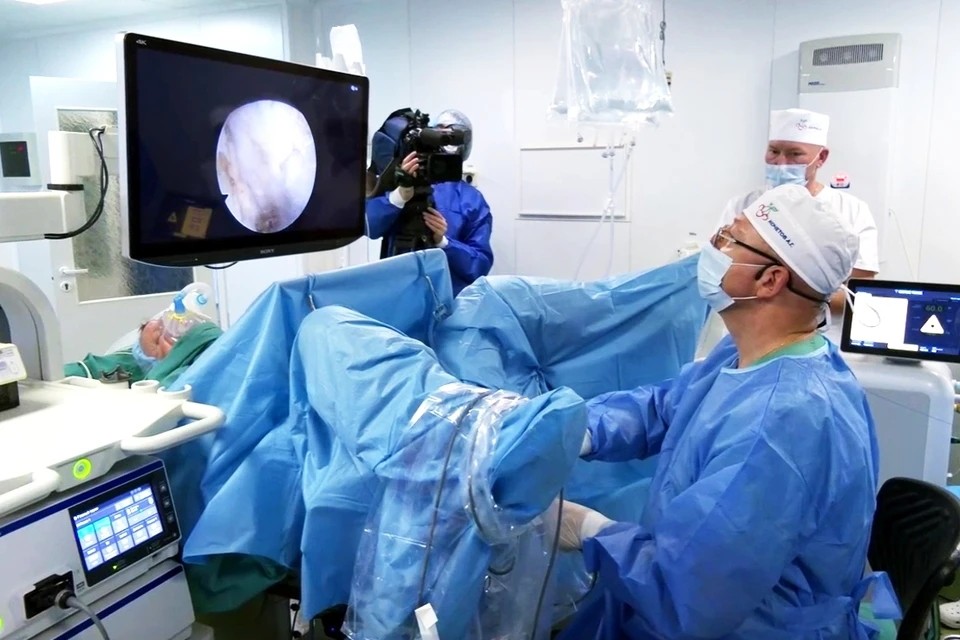 В госпитале Вишневского удалили опухоль с помощью тулиевого волоконного лазера