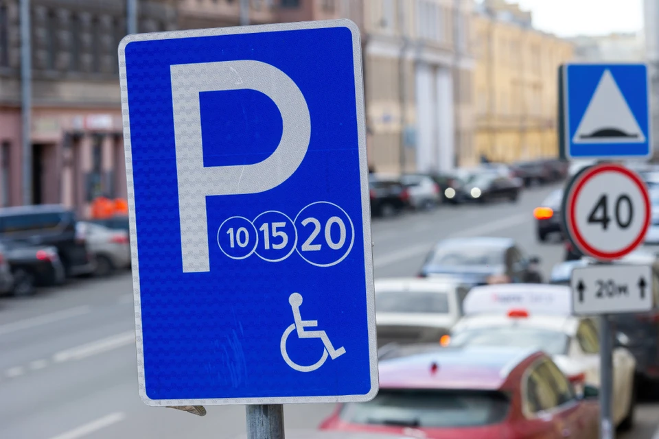 Центру Петербурга добавят 1000 парковочных мест.