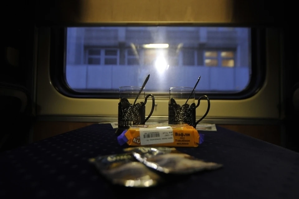 В пути следования задерживаются 3 поезда «Таврия».