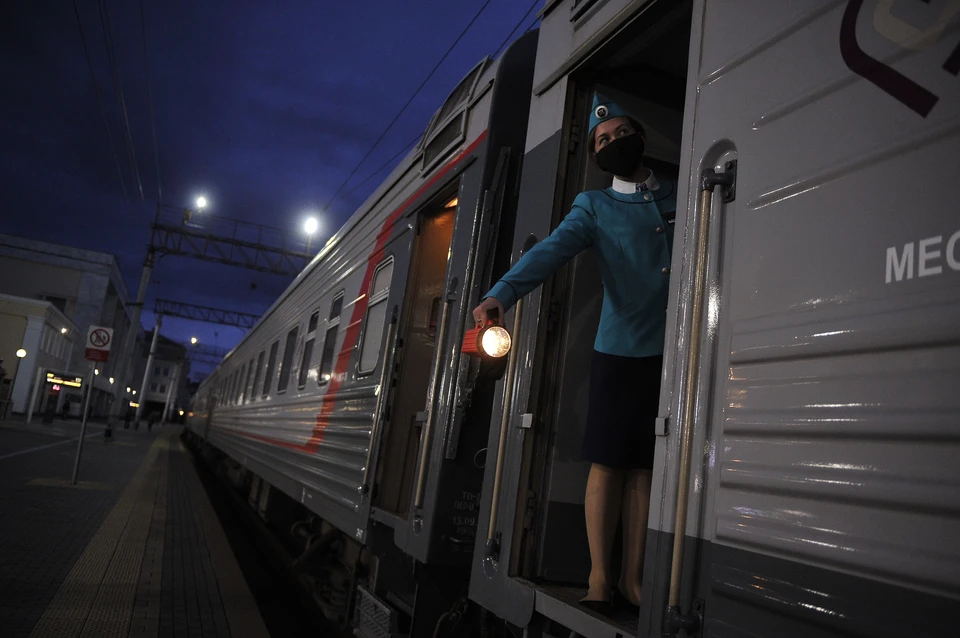 В 12 часов дня 14 ноября задерживались 9 поездов.