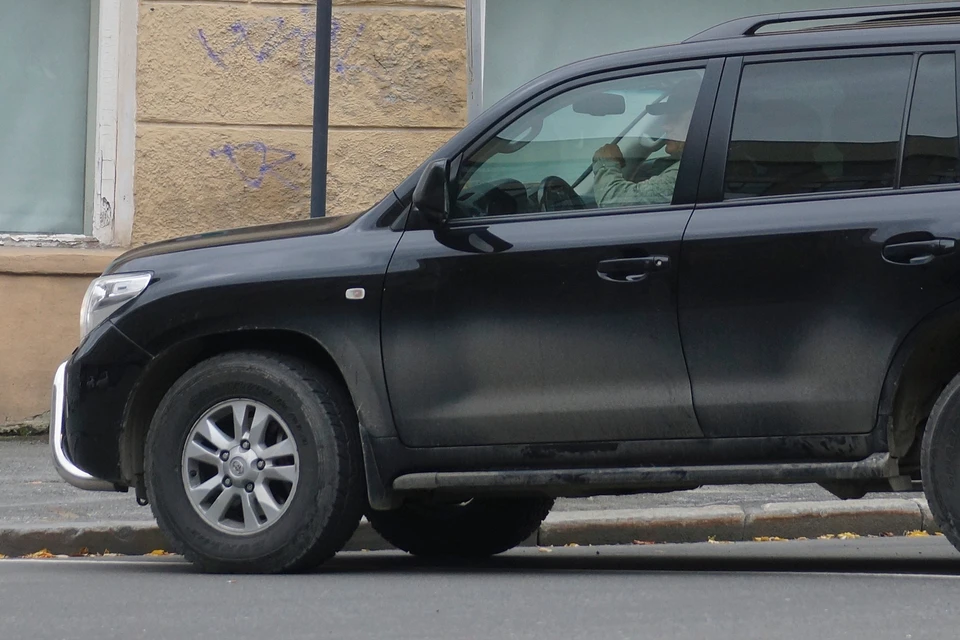 «Тойота Ленд Крузер» 2008 года продают в Ангарске за 10,5 млн рублей.