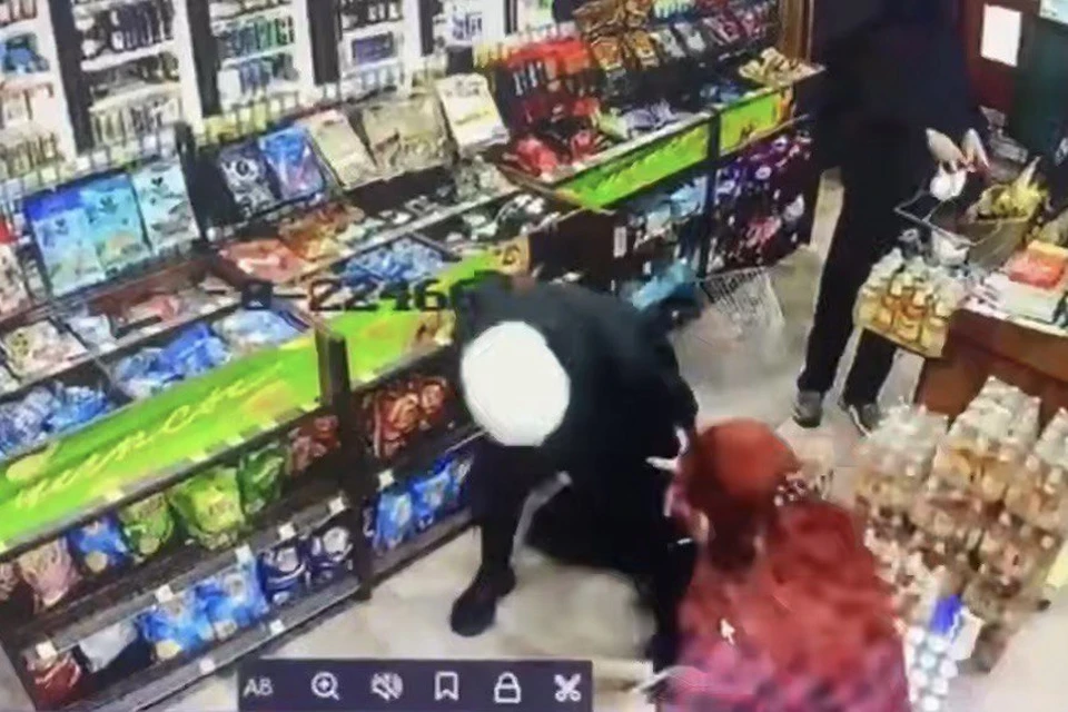 Шокирующая история о нападении на продавца под Иркутском получила новый поворот.