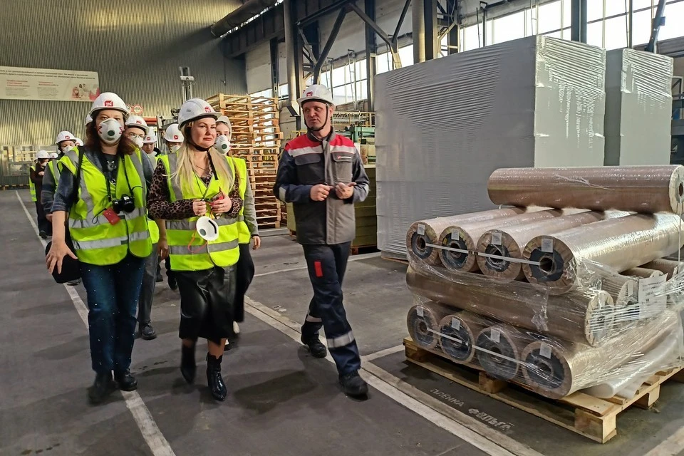 На экскурсии студенты-экологи убедились, что одним из приоритетов «Завода ТЕХНО» является снижение воздействия на окружающую среду.