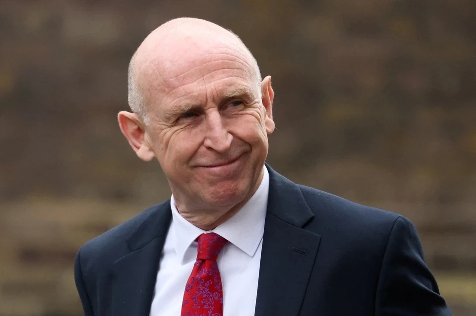 Глава МО Британии обвинил корабль РФ в наведении лазеров на британские самолеты