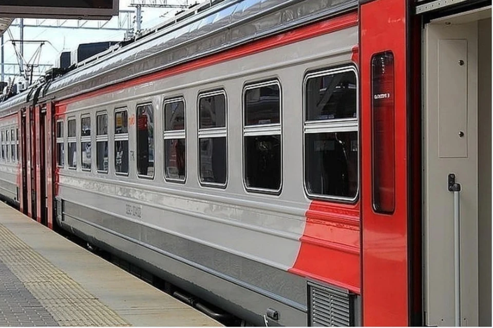 На Урале задерживаются 10 поездов из-за ЧП с вагонами-цистернами