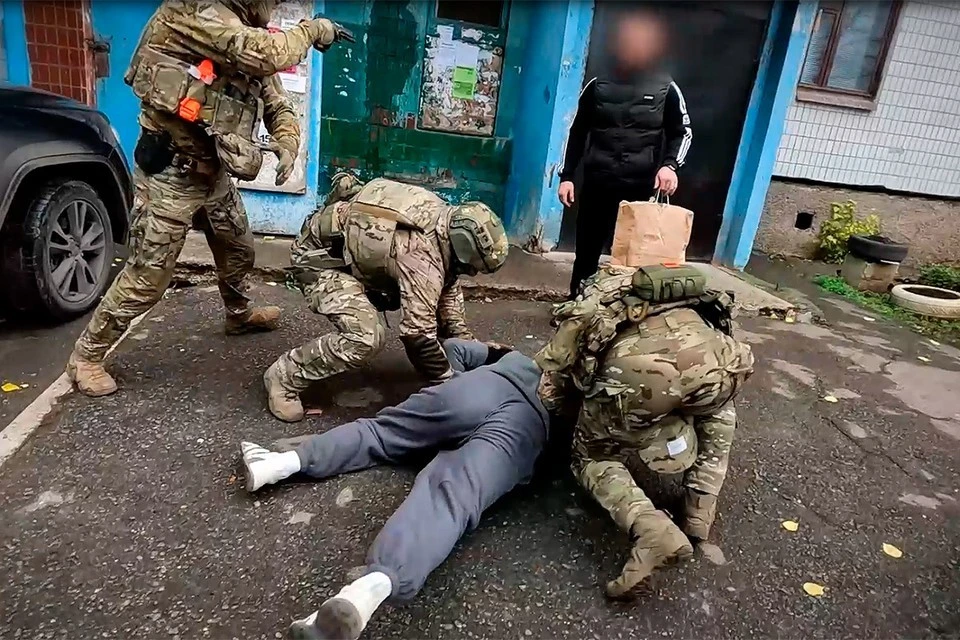 Российские спецслужбы задержали жителя ДНР, который готовился отравить высокопоставленного офицера Минобороны РФ. Фото: ЦОС ФСБ