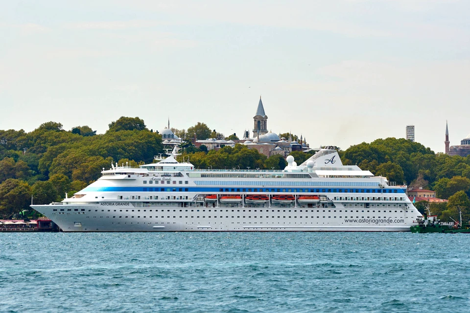 Круизный лайнер Astoria Grande