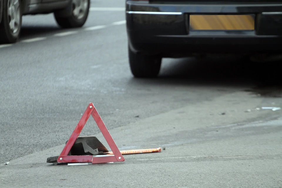 Мужчина и ребенок получили травмы.