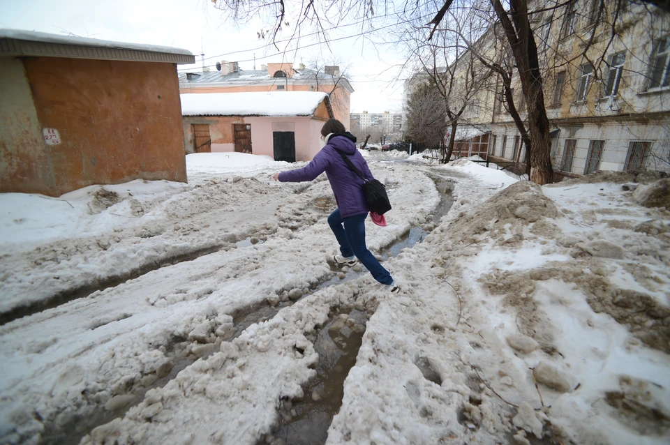 Жители двух микрорайонов Новосибирска пожаловались на «кашу» на дорогах