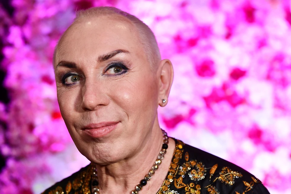 Новость о том, что известный пародист 63-летний Александр Песков, двойник Аллы Пугачёвой, объявлен в розыск из-за долгов в 13 млн рублей, пролетела по Сети