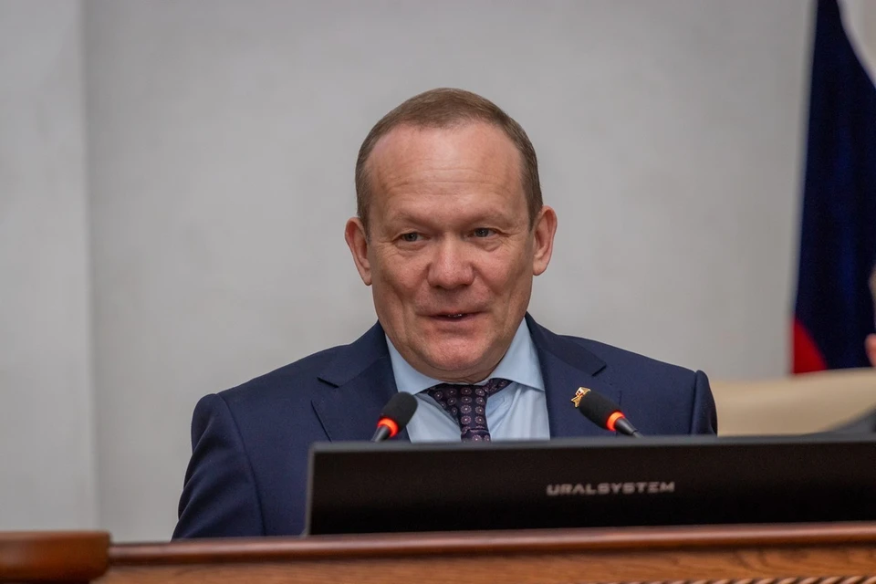 Сегодня в это трудно поверить, но свой путь Виктор Зобнев начинал обычным слесарем на заводе в Рубцовске